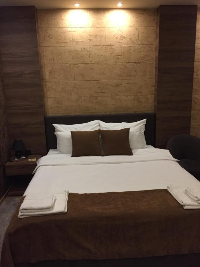 Stan Na Dan Apartman D Lux Jacuzzi Kragujevac Exterior foto